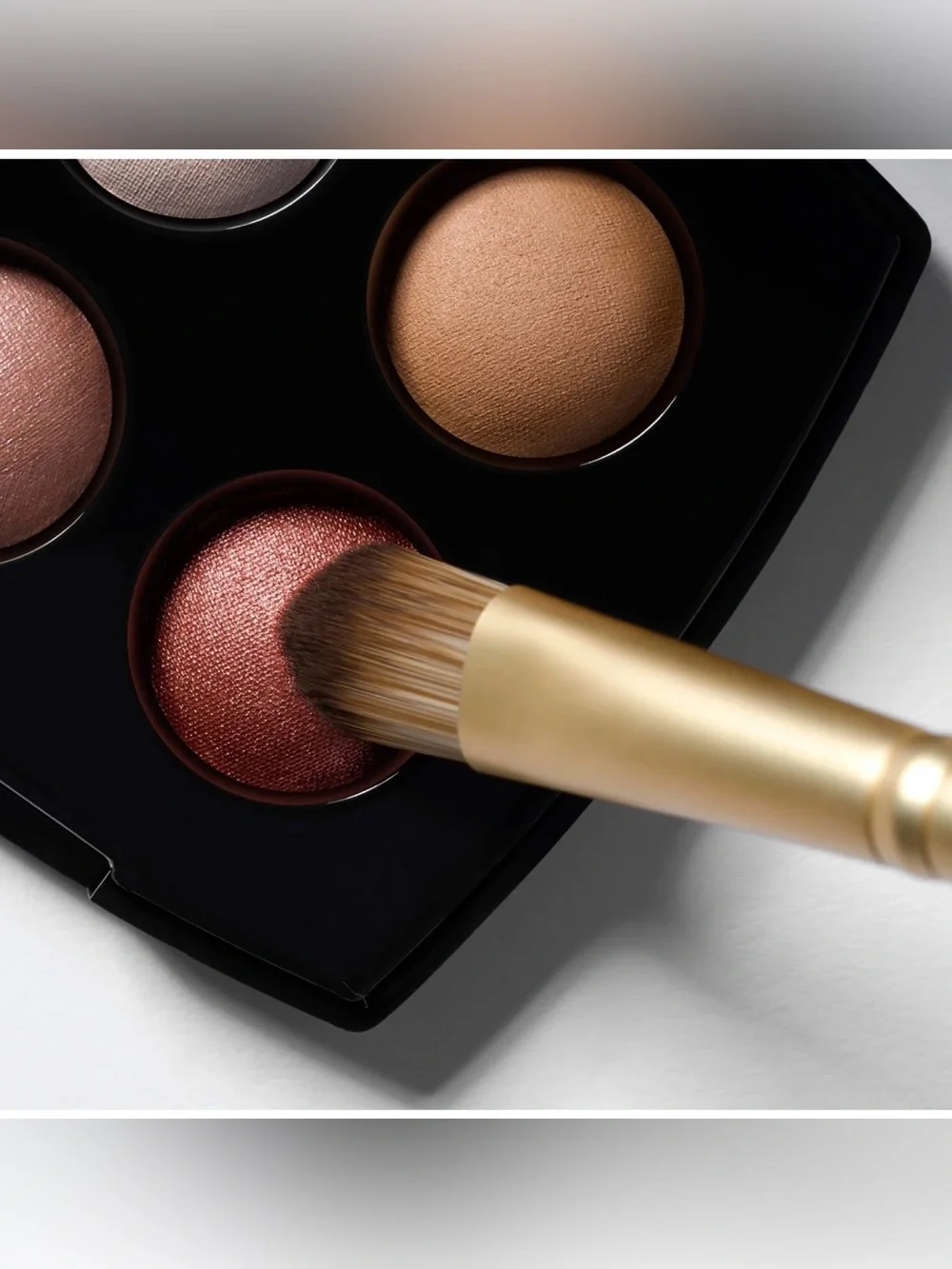 Laura Geller 3-Piece Bundle Makeup Bag + Dual-Ended & Retractable Brushes NEW)